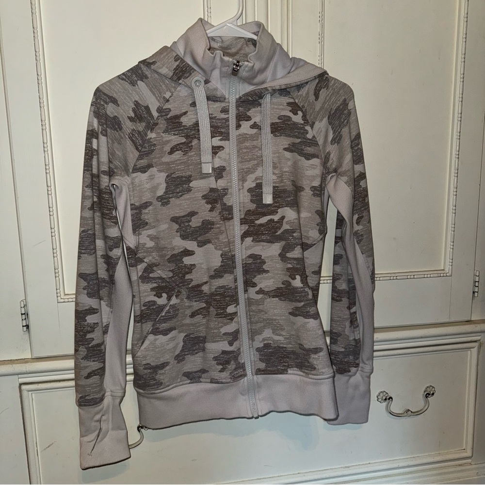 Athleta triumph jacket